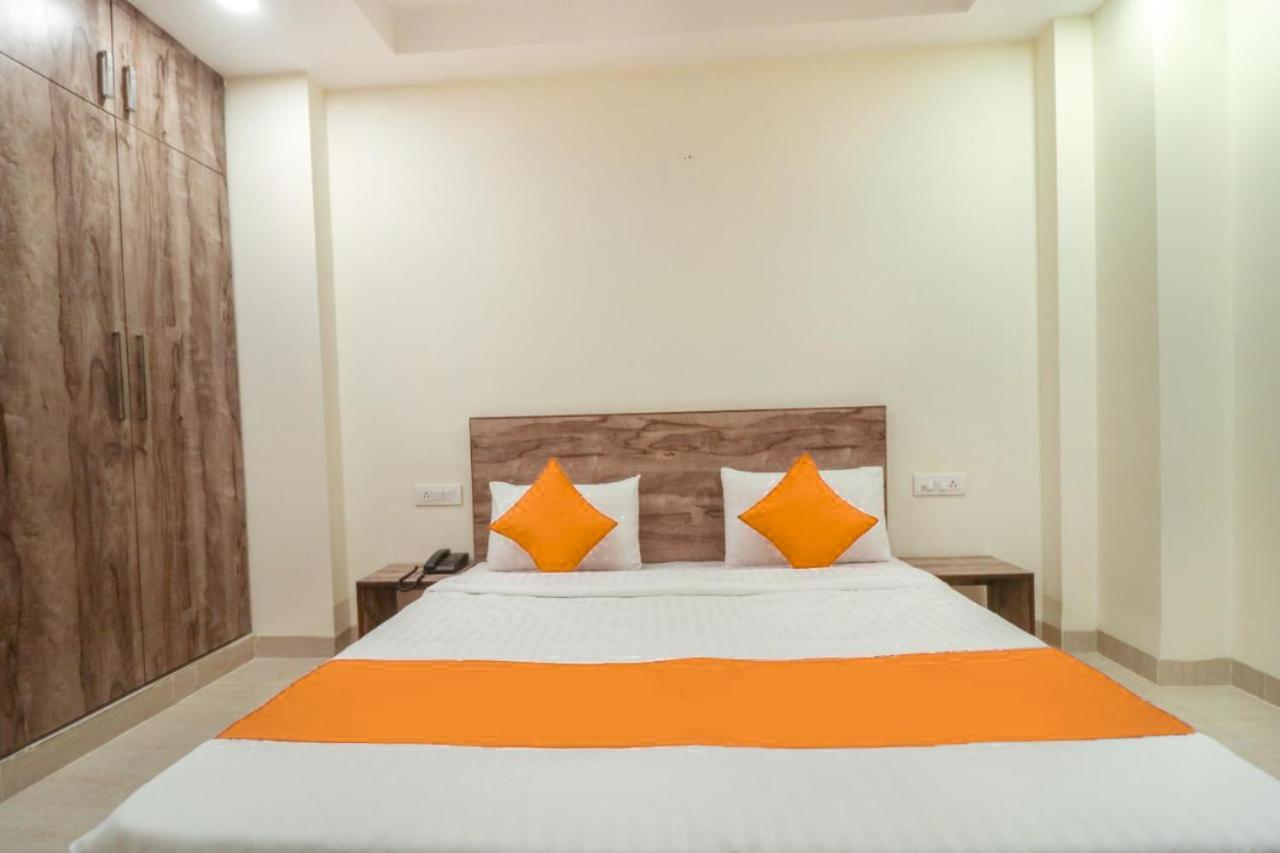 Fabhotel Comfort Residency II Гургаон Экстерьер фото