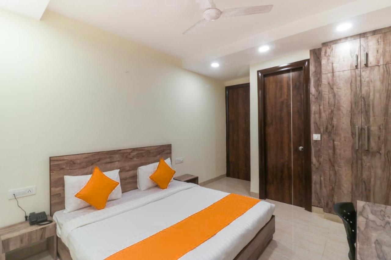 Fabhotel Comfort Residency II Гургаон Экстерьер фото